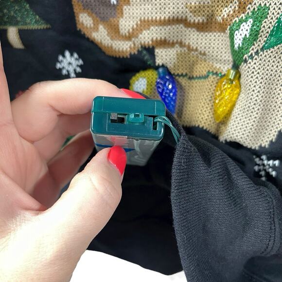 Not So Ugly Christmas Sweater Deer Buck Light Up Sweatshirt Small - Picture 7 of 9